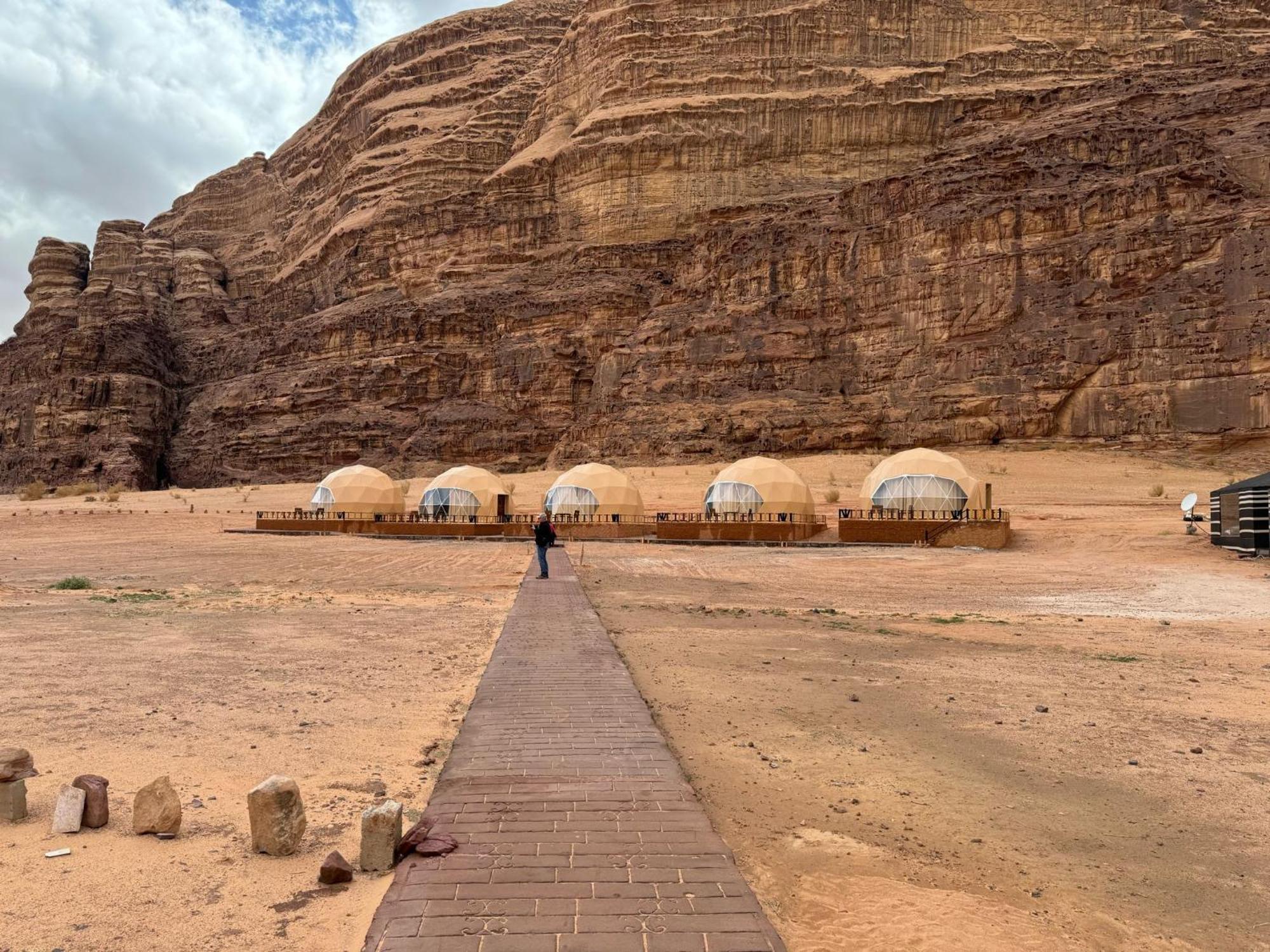Sunrise Luxury Camp Hotell Wadi Rum Exteriör bild