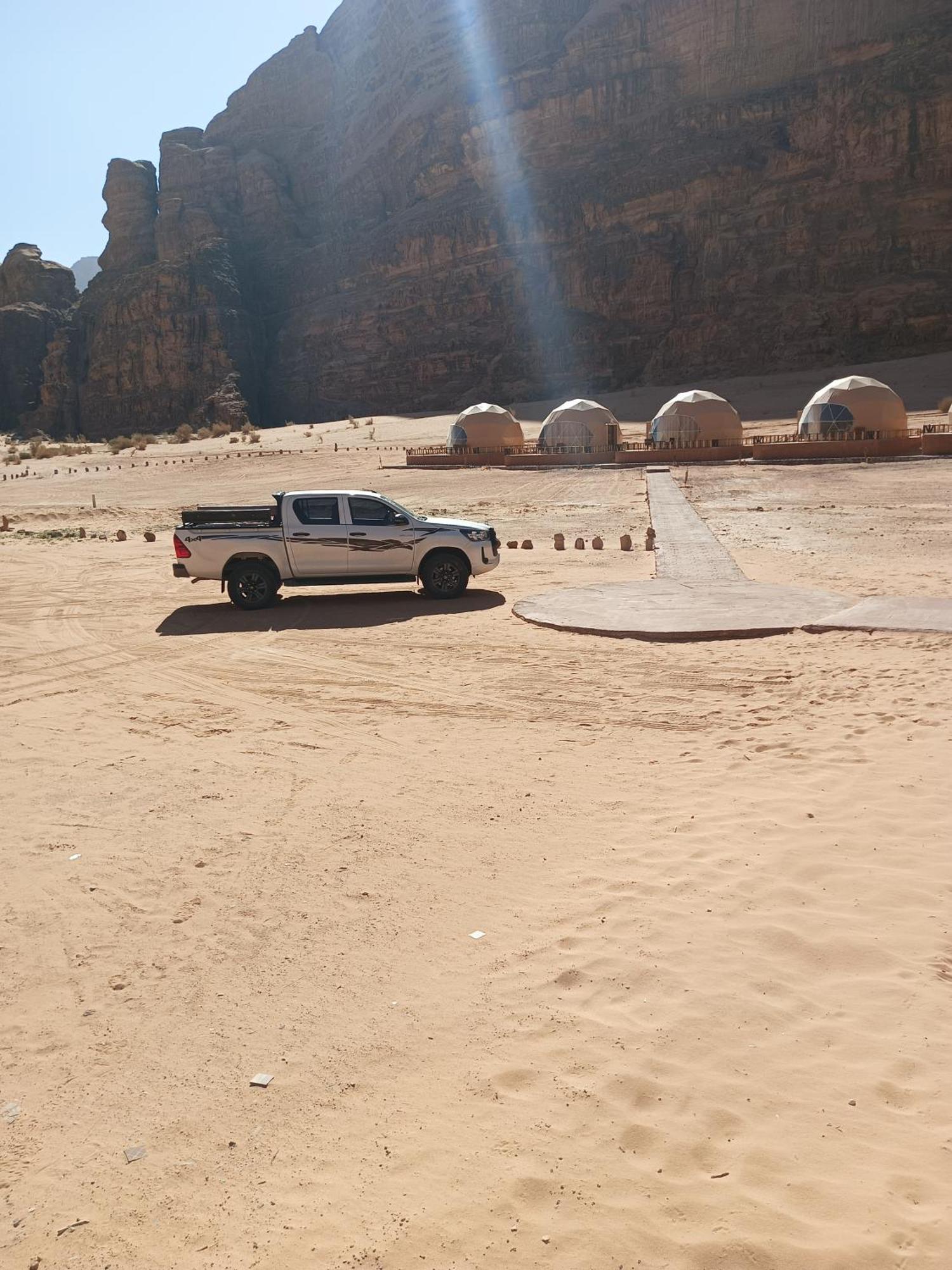 Sunrise Luxury Camp Hotell Wadi Rum Exteriör bild