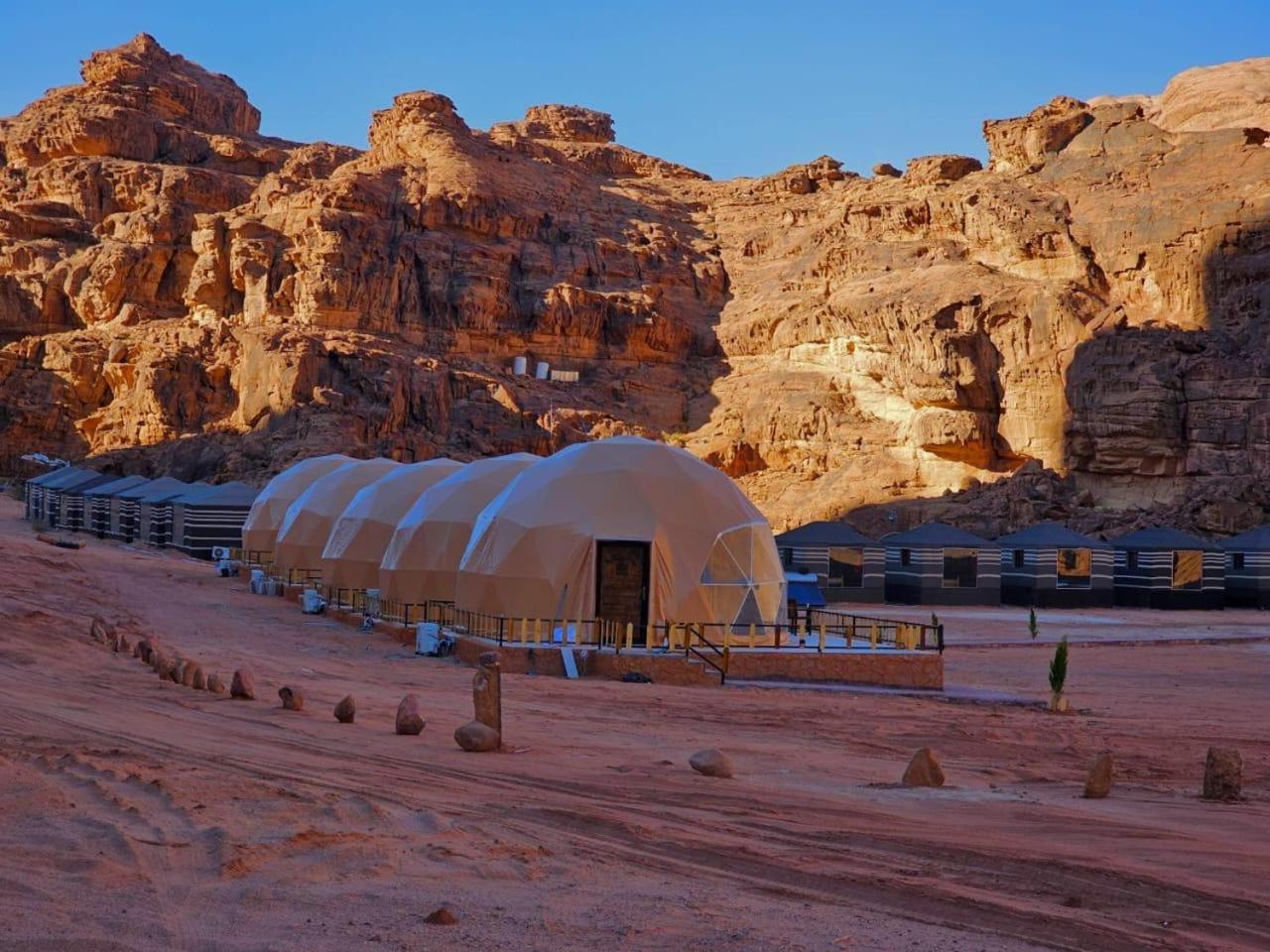 Sunrise Luxury Camp Hotell Wadi Rum Exteriör bild