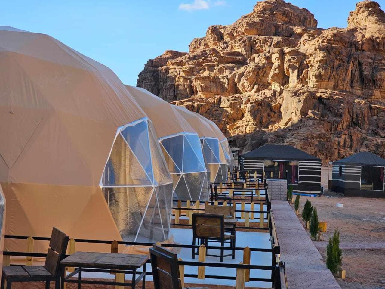 Sunrise Luxury Camp Hotell Wadi Rum Exteriör bild